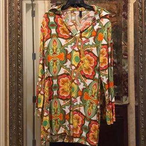 Dress or shirt! Woman’s floral top! Comfy material